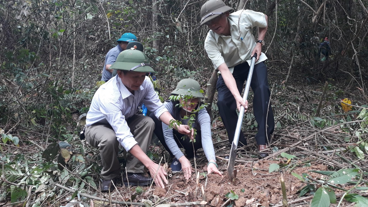 Lễ phát động: Trồng cây hưởng ứng chương trình trồng mới 1 tỷ cây xanh theo sáng kiến CỦA Thủ tướng Chính phủ”