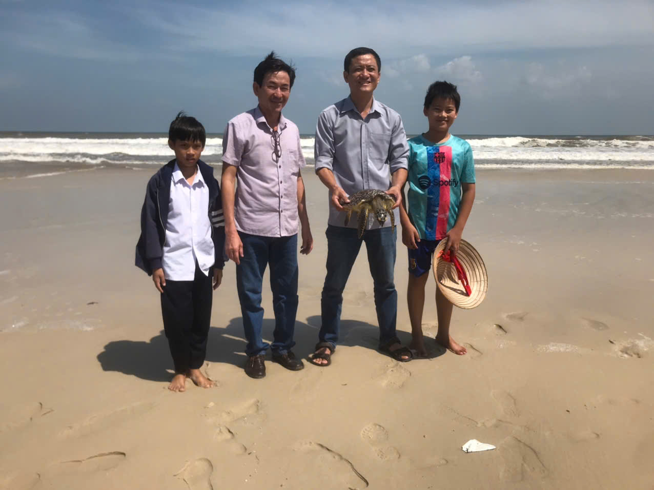 Ban Quản lý Khu bảo tồn biển đảo Cồn Cỏ tổ chức tập huấn kiến thức về bảo tồn đa đạng sinh học biển, cứu hộ rùa biển tại các xã, thị trấn ven biển tỉnh Quảng Trị