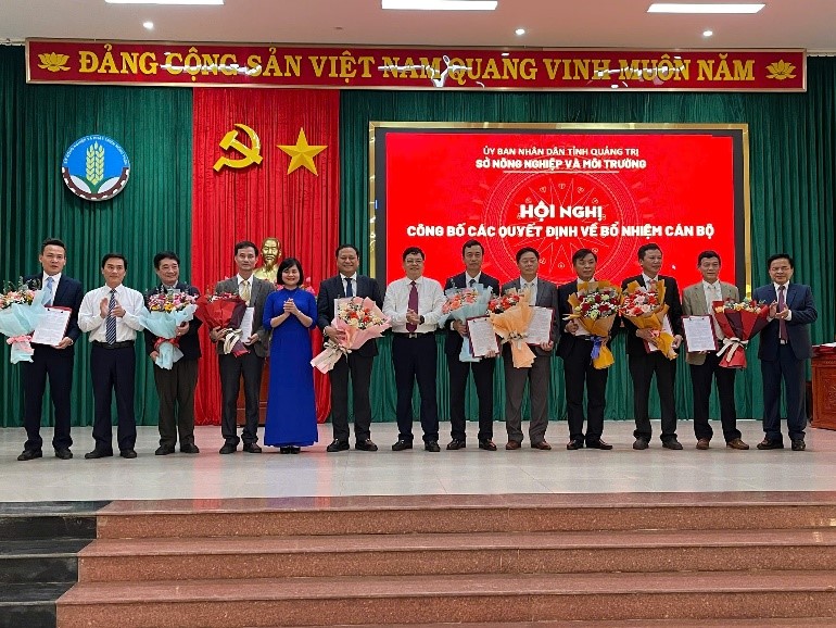 HỘI NGHỊ CÔNG BỐ CÁC QUYẾT ĐỊNH VỀ BỔ NHIỆM CÁN BỘ SỞ NÔNG NGHIỆP VÀ MÔI TRƯỜNG