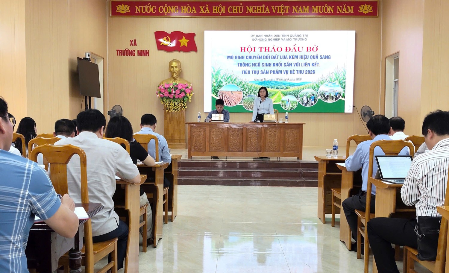 Hội thảo đánh giá kết quả mô hình chuyển đổi đất lúa kém hiệu quả sang trồng ngô sinh khối